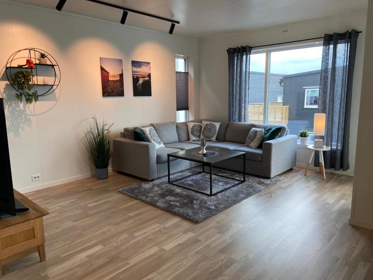 Veien Til Senja Apartamento Finnsnes Exterior foto