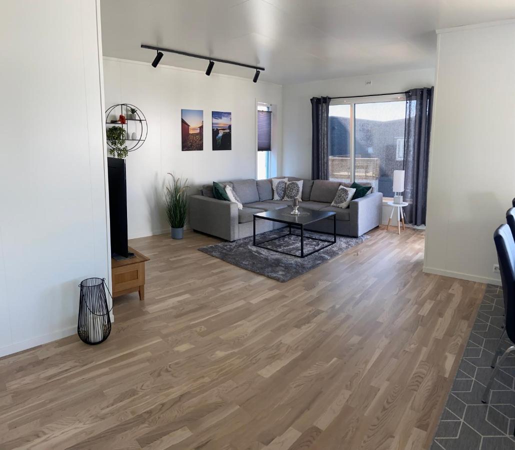 Veien Til Senja Apartamento Finnsnes Exterior foto