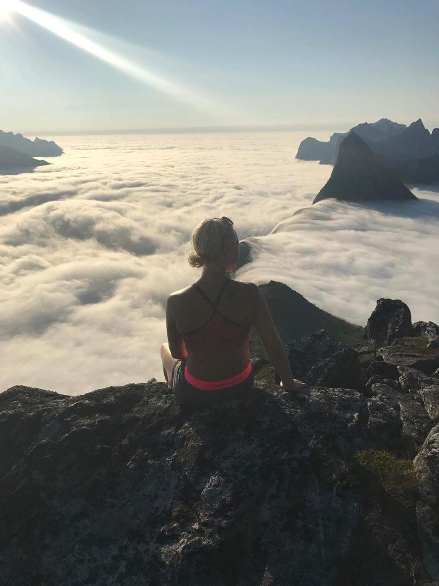 Veien Til Senja Apartamento Finnsnes Exterior foto
